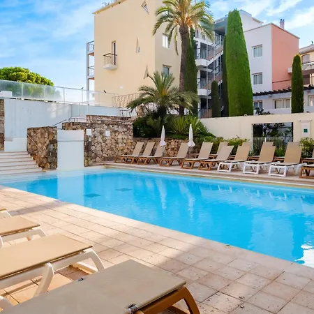Pierre & Premium Port Prestige Aparthotel 4*