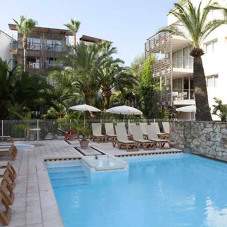 Pierre & Premium Port Prestige Антиб