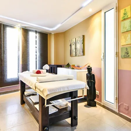 Pierre & Premium Port Prestige Aparthotel Antibes