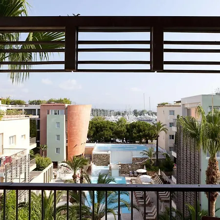 Apartahotel Résidence Pierre&vacances Premium Port Prestige 4*