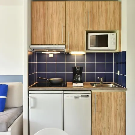 Aparthotel Pierre & Premium Port Prestige