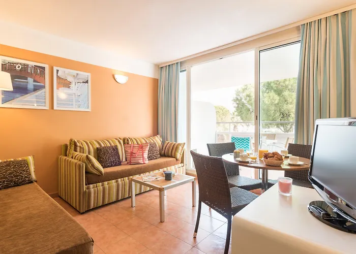 Aparthotel Pierre & Premium Port Prestige