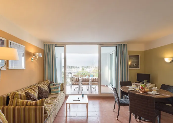 Pierre & Premium Port Prestige 4*