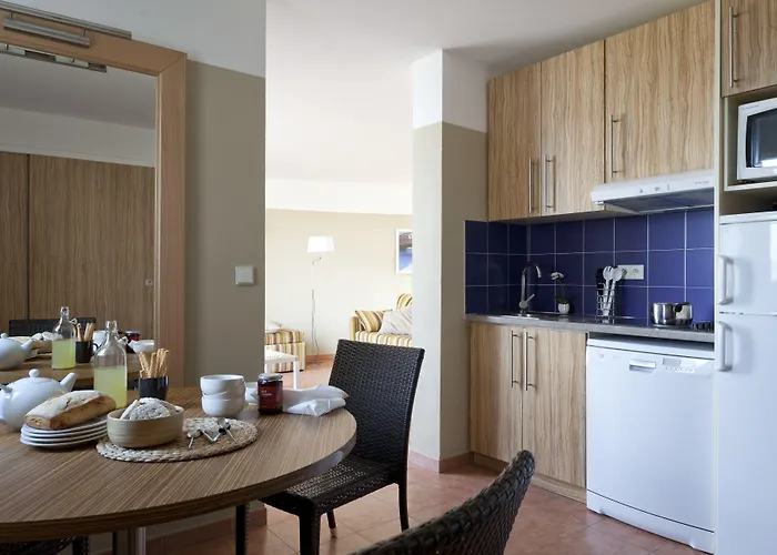 Pierre & Premium Port Prestige Aparthotel