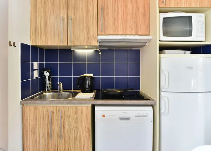 Pierre & Premium Port Prestige Aparthotel