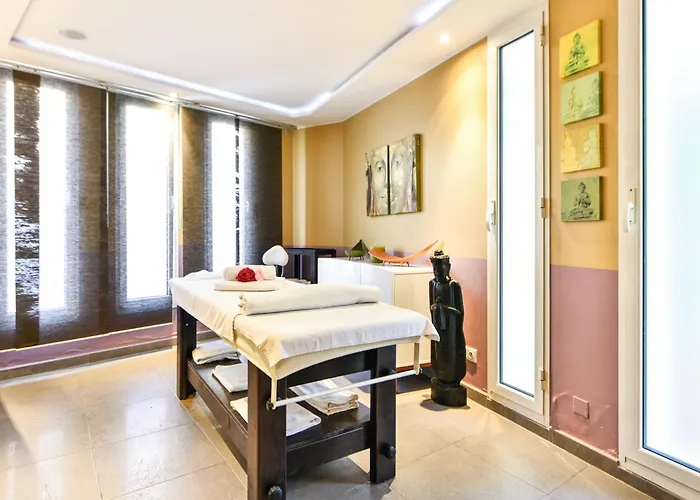 Pierre & Premium Port Prestige Aparthotel Antibes