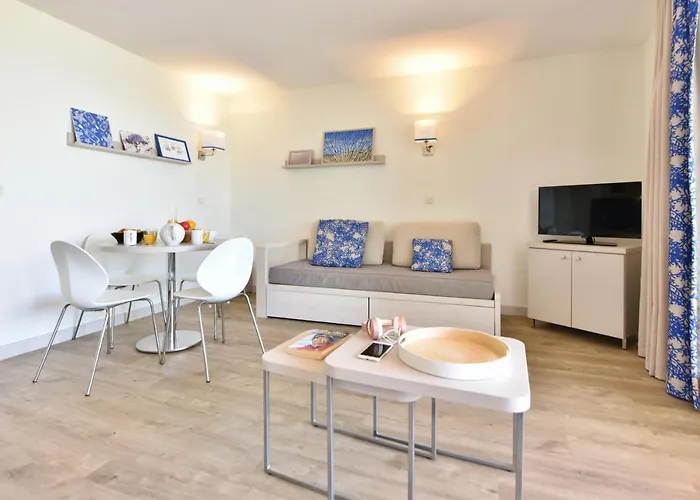 Aparthotel Pierre & Premium Port Prestige Antibes