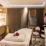 Pierre & Premium Port Prestige מלון דירות