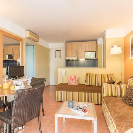 Pierre & Premium Port Prestige Aparthotel