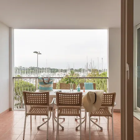 Hotel apartamentowy Pierre & Premium Port Prestige 4*