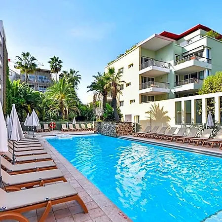 Résidence Pierre&vacances Premium Port Prestige Appart hôtel Antibes