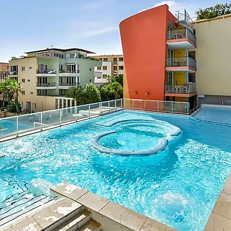 Appart hôtel Résidence Pierre&vacances Premium Port Prestige 4*