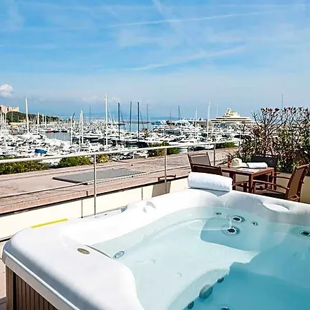 Appart hôtel Résidence Pierre&vacances Premium Port Prestige 4*