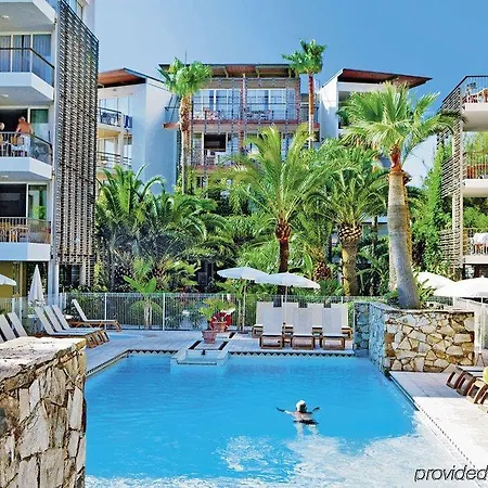 Pierre & Premium Port Prestige 4*