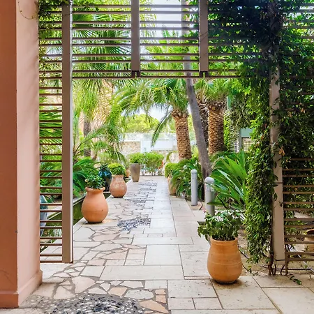 Hotel apartamentowy Pierre & Premium Port Prestige Antibes