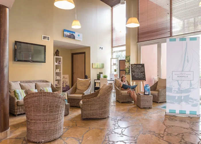 Aparthotel Pierre & Premium Port Prestige Antibes