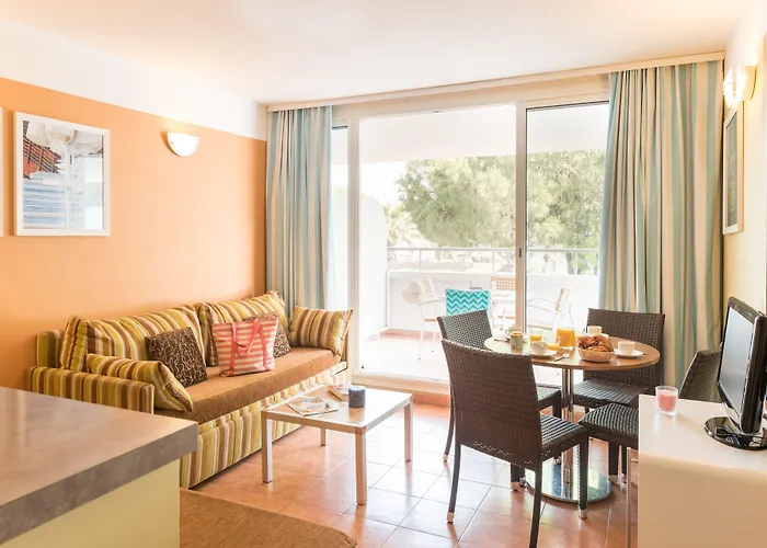 Pierre & Premium Port Prestige 4*