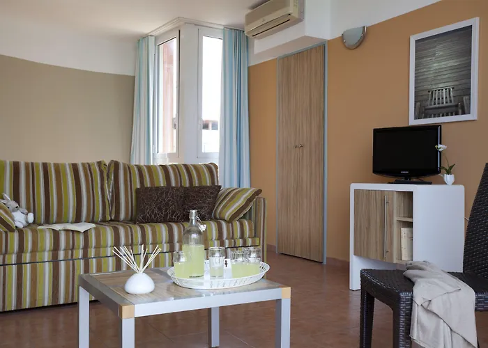 Aparthotel Pierre & Premium Port Prestige 4*