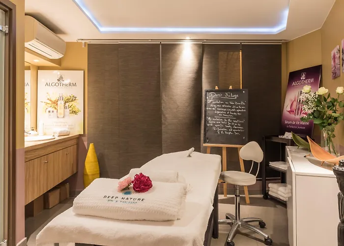 Pierre & Premium Port Prestige Aparthotel