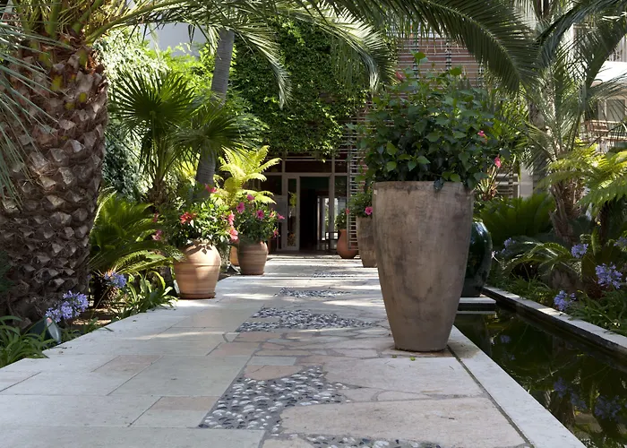 Pierre & Premium Port Prestige Aparthotel Antibes