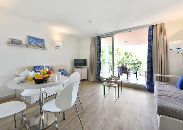 Pierre & Premium Port Prestige