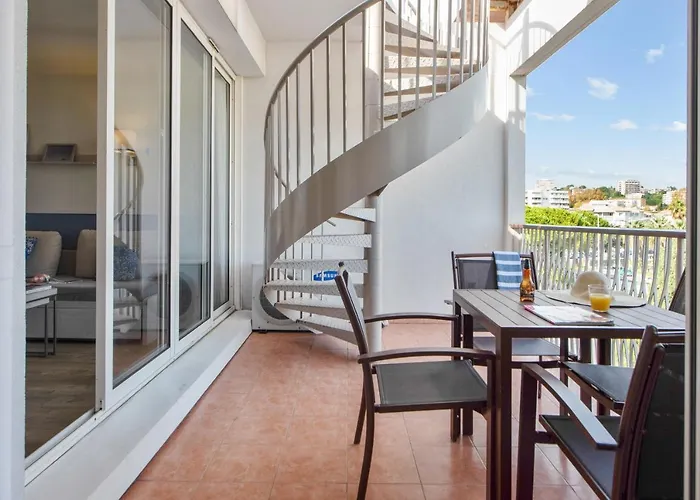 Pierre & Premium Port Prestige Antibes